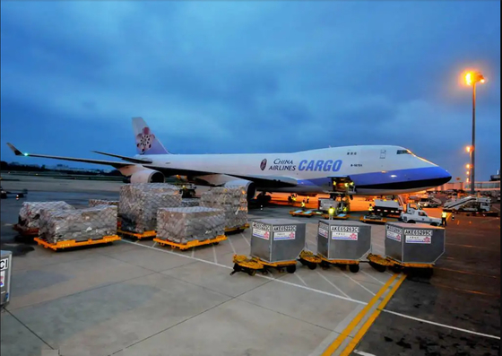 Desde la compañía de servicios de logística internacional de Guangzhou puerta a puerta Global Logistics